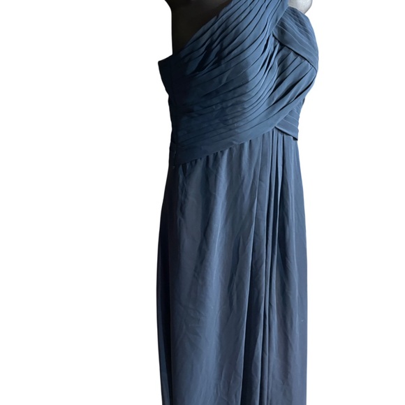 Azazie A-line gown in navy blue chiffon pleated crisscross bodice 16 xl - Picture 2 of 9